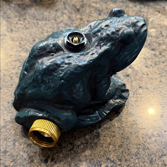 Frog Sprinkler - Picture 2 of 9
